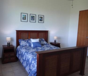 La Mela Villa | Stunning Sunset View, Walking distance to private beach
