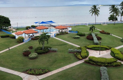 Miradero Condo | Stunning sunsets, beaches ,Seafood delights, WiFi, Full A/C