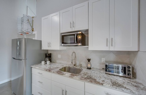 Canyon Lake Apartment | Stunning Texas Studio < 1 Mi to Canyon Lake!