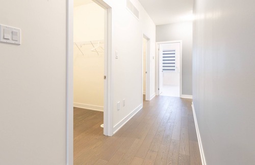Downsview House | STUNNING TOWNHOUSE 4,000 S.Q. FT/4 BDRM & 3.5 BATH