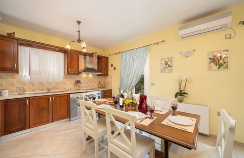 Katapodata Villa | STUNNING TRANQUIL VILLA WITH PRIVATE POOL CENTRAL LOCATION OF THE ISLAND