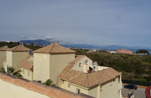 Puerto de la Duquesa Apartment | Stunning two bedroom apartment 500 metres from the beach with sea views.