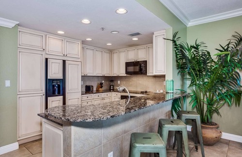 Pensacola Beach Condo | Stunning Unobstructed Views of the Seashore, Gulf & Sound |Renovated |Community Pools |Tennis Courts