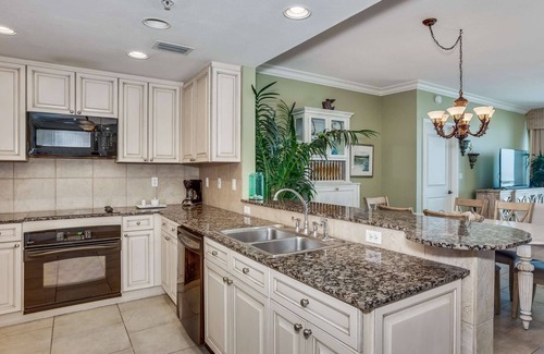 Pensacola Beach Condo | Stunning Unobstructed Views of the Seashore, Gulf & Sound |Renovated |Community Pools |Tennis Courts