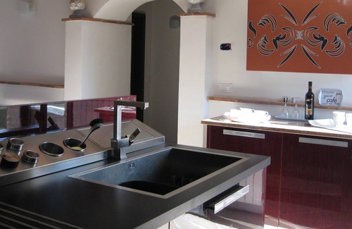 Santa Maria d'Alto Cielo Apartment | Stunning Valley position. Stylish apartment in Italian Farmhouse, with pool.