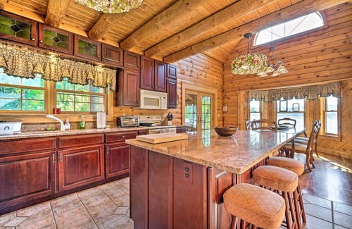 Poultney Cabin | Stunning Vermont Cabin w/Private Lake Access