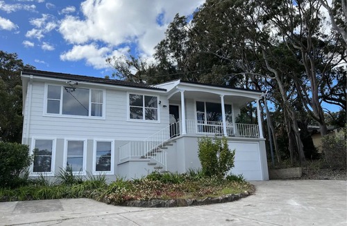 Wangi Wangi House | Stunning View Over Lake Macquarie : Lakeside House