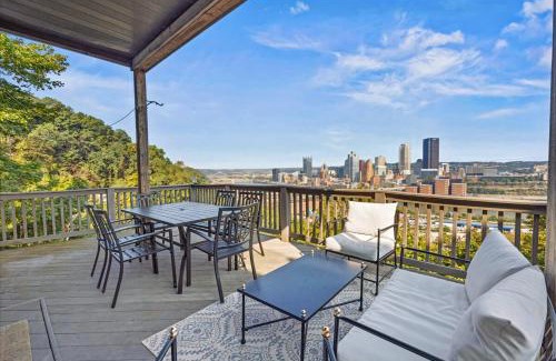 South Side House | Stunning views from stylish 3-bedroom home