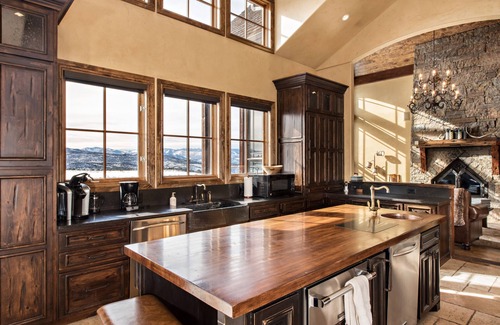 Missouri Heights House | Stunning views from this 5 bedroom home on 8 acres, sleeps 12