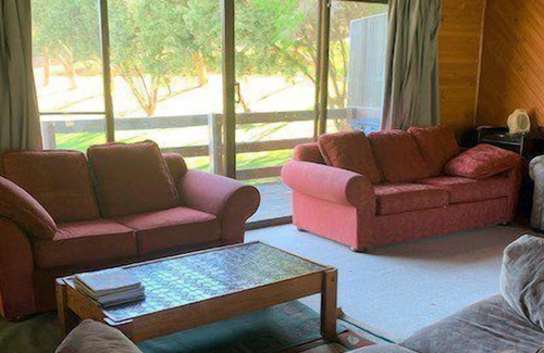 Goughs Bay House | Stunning views of Lake Eildon