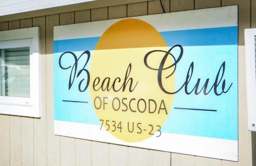 Oscoda House | Stunning views of Lake Huron