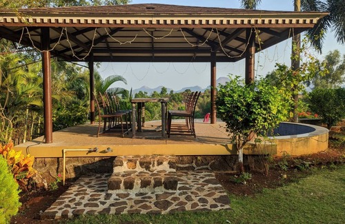 Khodala Villa | Stunning Views Rooftop Pool Lakefront Home