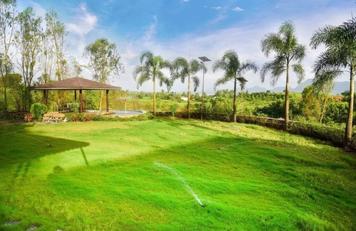 Khodala Villa | Stunning Views Rooftop Pool Lakefront Home
