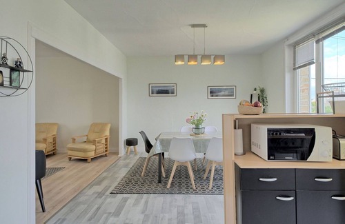 Auray House | Stunning villa for 4 guests with WIFI, TV and parking
