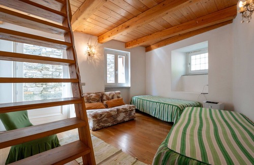 Mergozzo House | Stunning villa for 6 people with patio