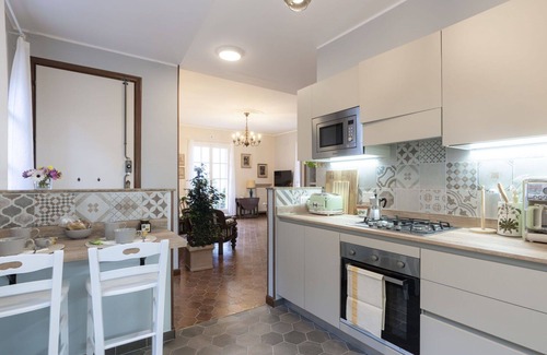 Bordighera House | Stunning villa for 4 guests with A/C, WIFI, terrace, panoramic view and parking