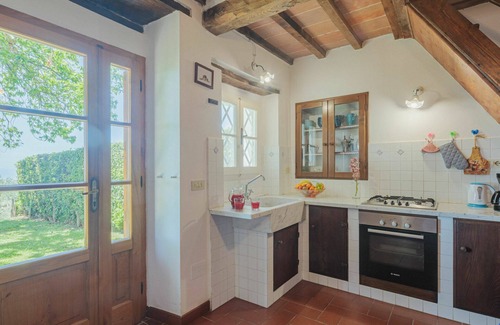 Montignoso House | Stunning villa for 5 people with WIFI, TV, patio, panoramic view and parking