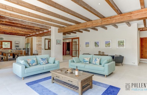 Crestatx Villa | Stunning Villa, with large pool & gardens