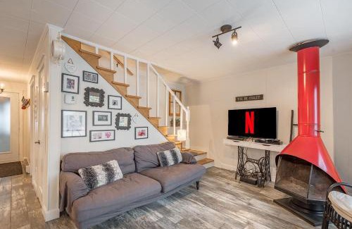 Chertsey Ski Chalet | Stunning Water Front Cocooning et Spa 380