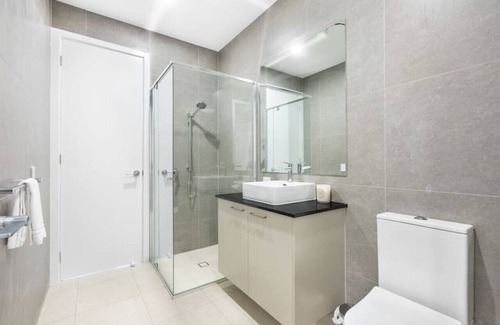 Helensvale House | Stunning waterfront family home w\ pontoon, newly