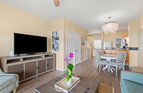 Marathon Villa | Stunning Waterfront Two-Story Villa in Duck Key!