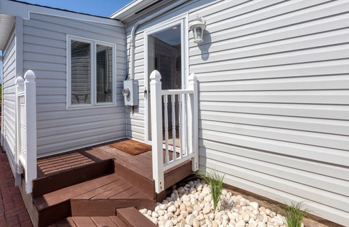 Long Island House | STUNNING Waterfront Bungalow on the South Shore of Long Island!