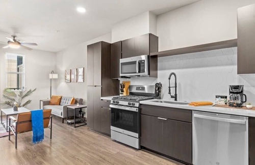 Glendale Sports and Entertainment District Apartment | Stunning Westgate CozySuites by the stadium w/pool 4