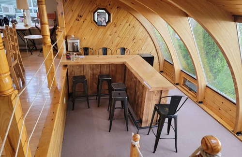 Auburn House | STUNNING WINE COUNTRY LAKE HOUSE, NICEST ON OWASCO LAKE