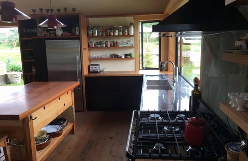Rangatira Park House | Stunningly designed house, amazing river views.