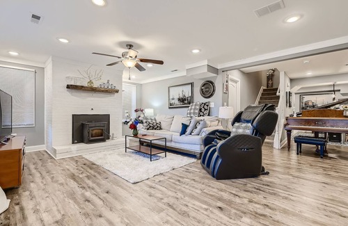Ellicott City House | STUNNINGLY SPACIOUS 2B2B HOUSE WITH PARKING