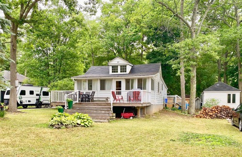 Fenelon Falls Cottage | Sturgeon Point Cottage on Sturgeon Lake