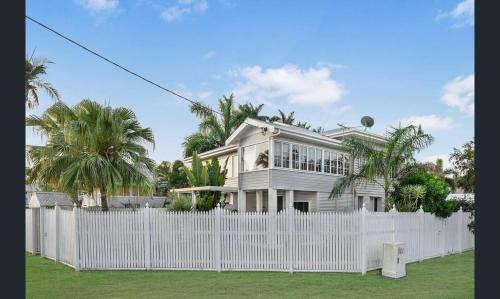 Hermit Park Apartment | Sturges Street 22 - Unit 3