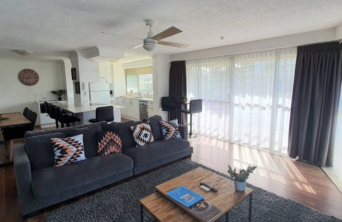 Gold Coast Apartment | Style & space await, Renovated, Opposite Beach & Surf Club, Wi-Fi, Parking - U07