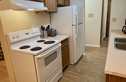 Jasper Place Condo | Stylish 1 Bdrm Condo Minutes Away D/T, NAIT, UofA