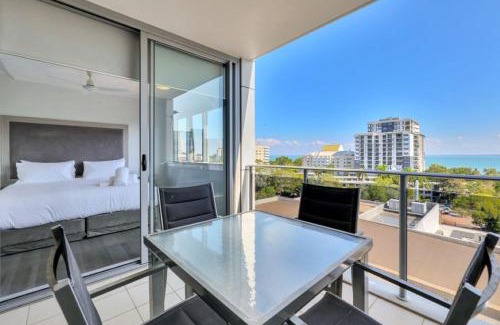 Darwin City Centre Apartment | Stylish 1-Bed Darwin City Stay with Balcony Views