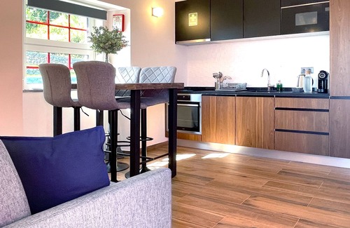 Calheta House | Stylish 1 Bedroom Stone House With Sea View In São Jorge, Azores (Belo Malandro)