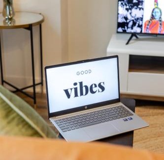 Shaughnessy Village Apartment | Stylish 1BDR Apartment in the Heart of DT MTL