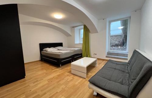 Stuwerviertel Apartment | Stylish 1BR Apartment in a Central Location