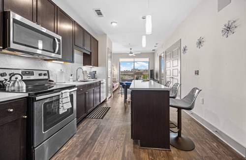 Frisco Apartment | Stylish 1BR Apt in Frisco with Fitness room, Pool & Free parking