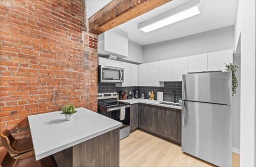 Peterborough Apartment | Stylish 1BR Boutique Loft in Downtown Peterborough