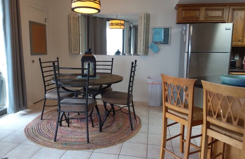Orange Beach Condo | Stylish 1BR - Direct Beachfront - Renovated -Phoenix VII