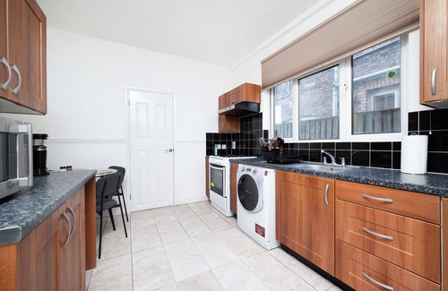 North Woolwich House | Stylish 1BR House Near London City Airport, Excel & O2 Arena – Great Location!