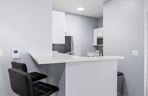 Everett Apartment | Stylish 1BR Near Encore 8750
