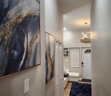 Midtown Apartment | Stylish 1BR Near Heart of Town