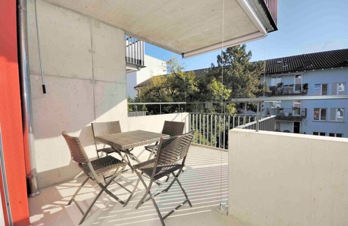 Seefeld Apartment | Stylish 1BR near lake and Opera (Flower 11)