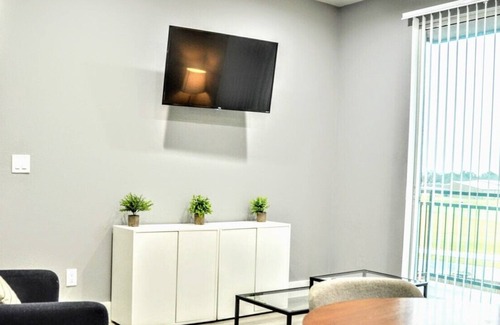 Sealy Apartment | Stylish 2 bed/2bath in Sealy with Pool