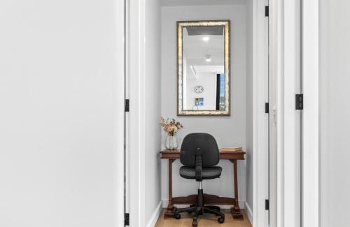 North Fremantle Apartment | Stylish 2-Bed Apartment with Rooftop BBQ Access