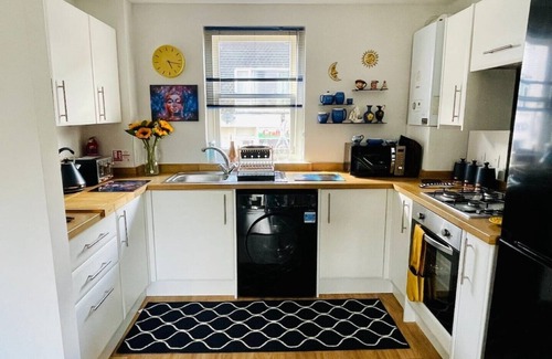 Brixham Apartment | Stylish 2 bed apartment in the heart of Brixham