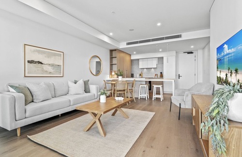 North Fremantle Apartment | Stylish 2-Bed Unit with Views & Rooftop Access