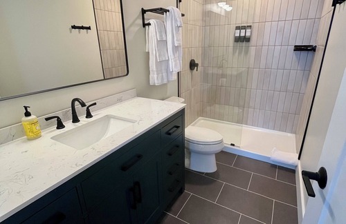 Downtown Toledo Apartment | Stylish 2-Bed Downtown Loft